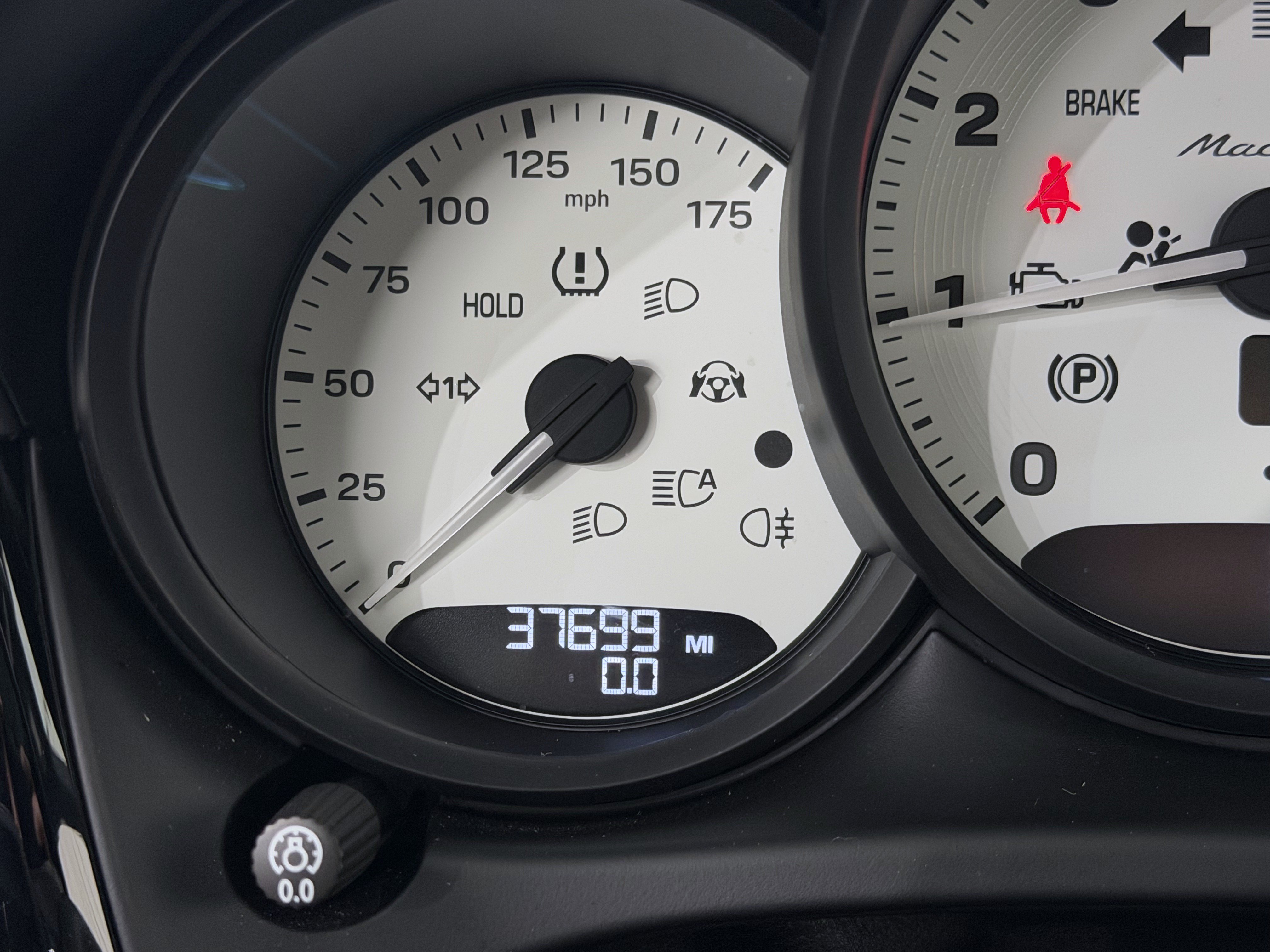Certified 2023 Porsche Macan Turbo AWD/4WD image 57