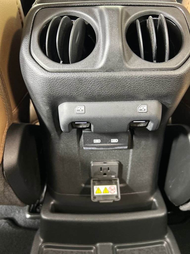 Used 2023 Jeep Wrangler Unlimited Sahara w/ Cold Weather Group image 19