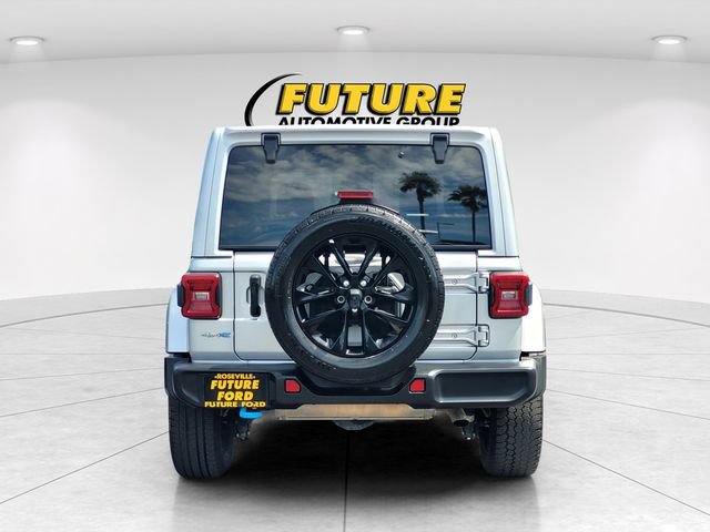 Used 2024 Jeep Wrangler Unlimited Sahara AWD/4WD image 5
