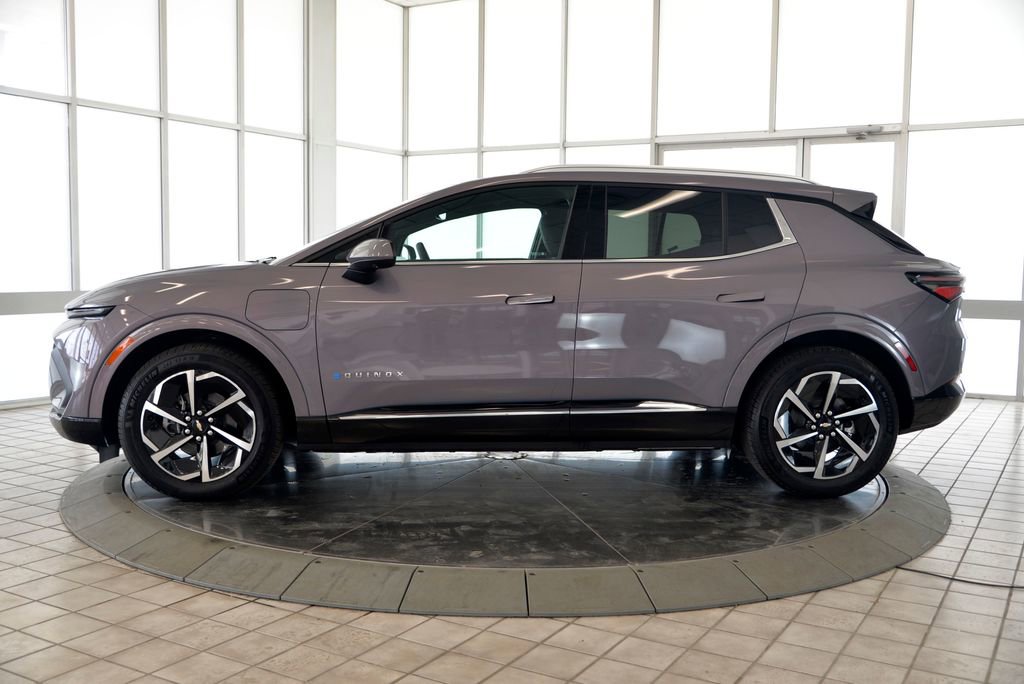 Used 2025 Chevrolet Equinox EV LT w/ Convenience Package image 5