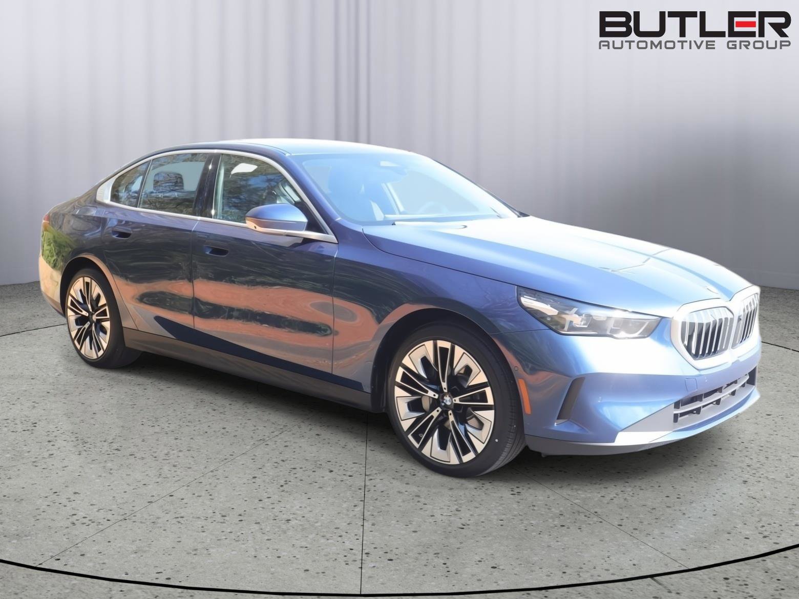 New 2026 BMW 530i w/ Premium Package RWD image 3