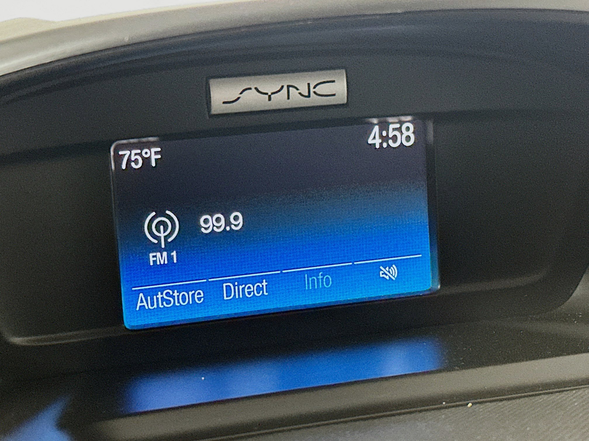 Used 2017 Ford Escape SE FWD image 19