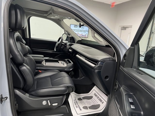 Used 2025 Lincoln Navigator L Reserve image 65