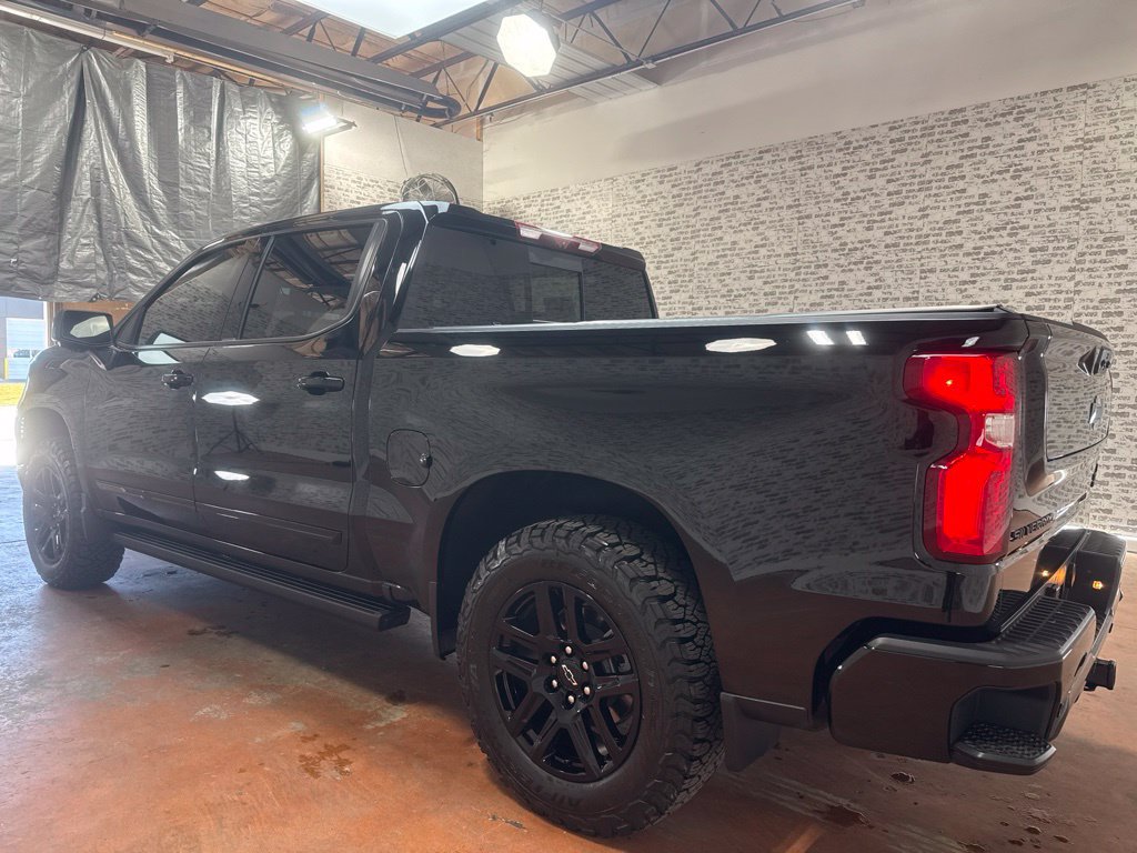 Used 2026 Chevrolet Silverado 1500 High Country w/ Midnight Edition AWD/4WD image 5