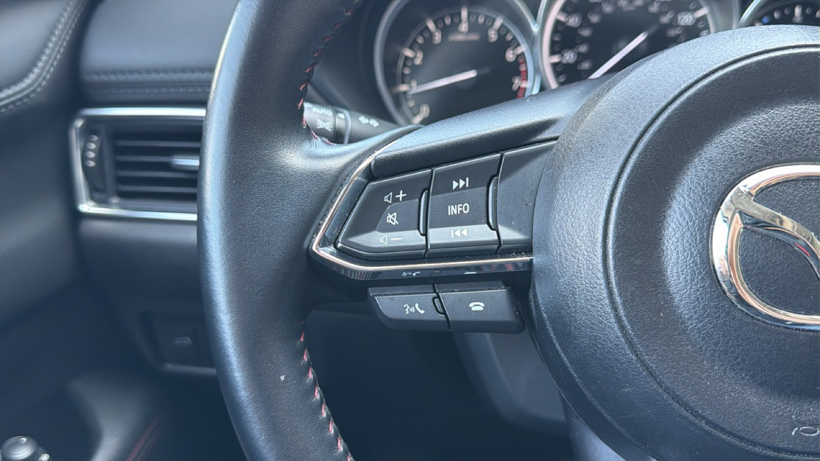 Certified 2024 MAZDA CX-5 Carbon Edition AWD/4WD image 19
