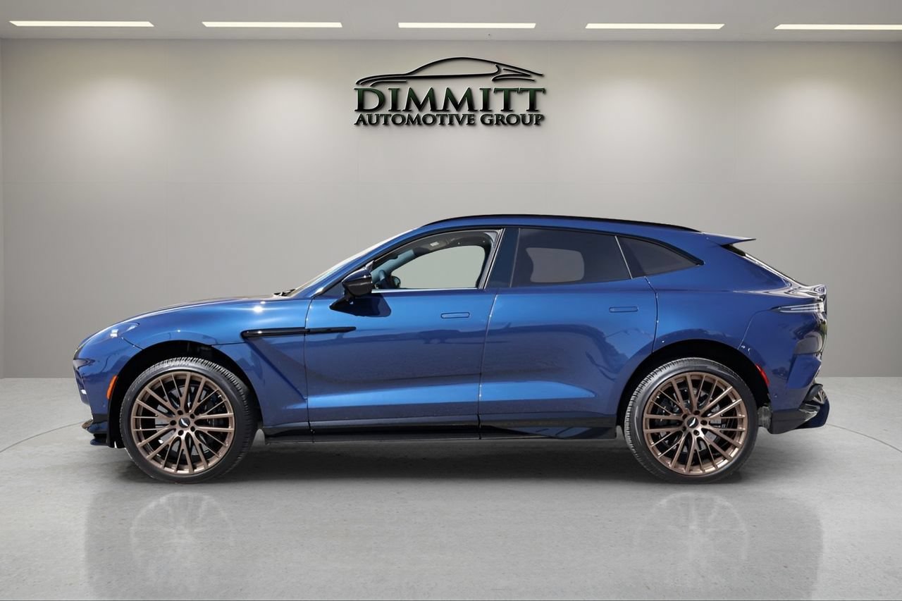 Used 2025 Aston Martin DBX 707 AWD/4WD image 2