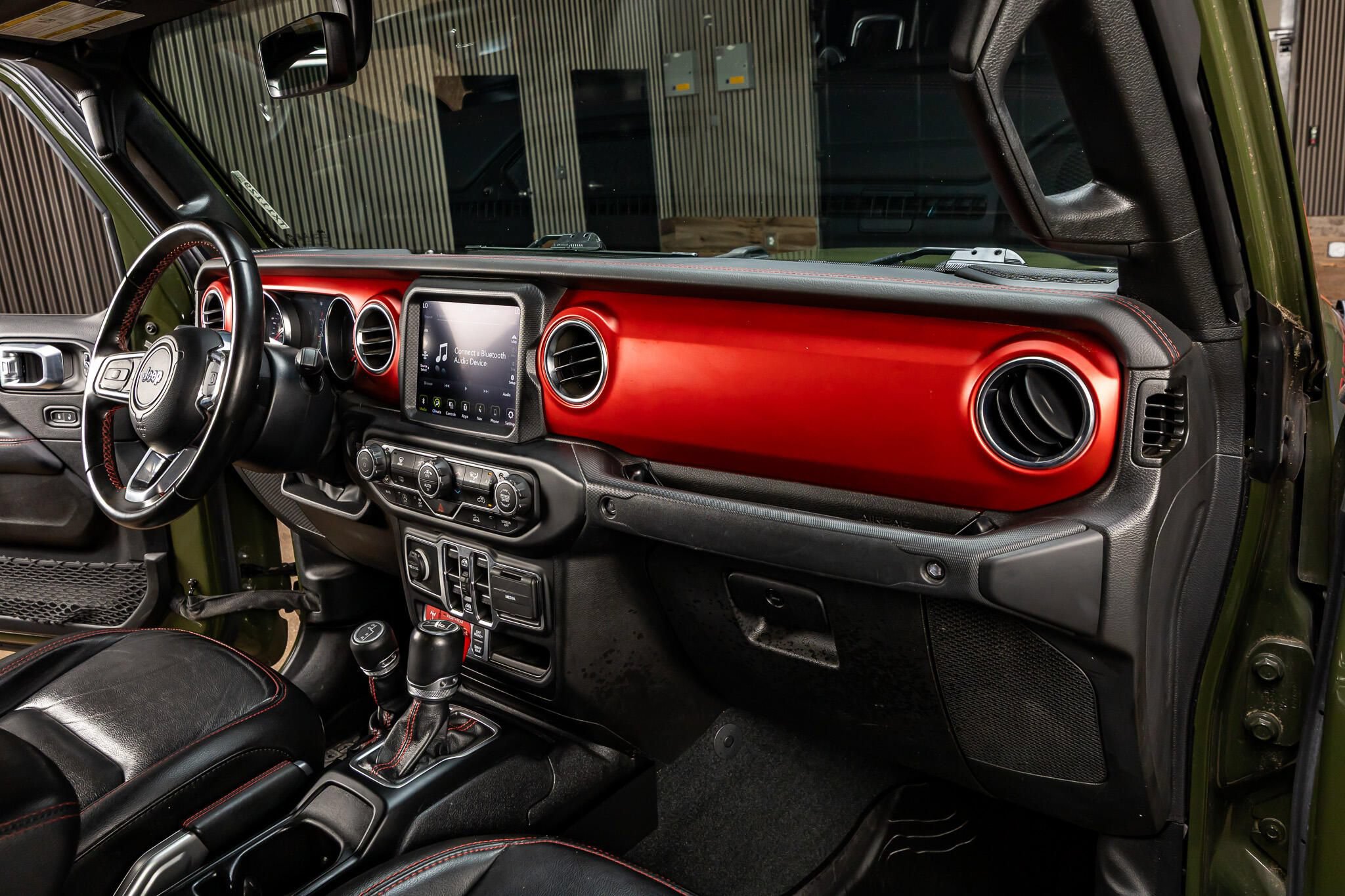 Used 2022 Jeep Gladiator Rubicon w/ LED Lighting Group AWD/4WD image 16
