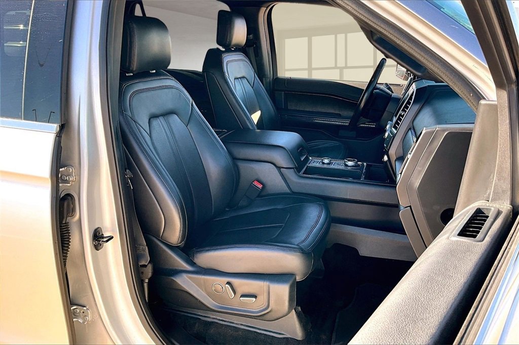 Used 2018 Ford Expedition Limited w/ Equipment Group 301A image 7