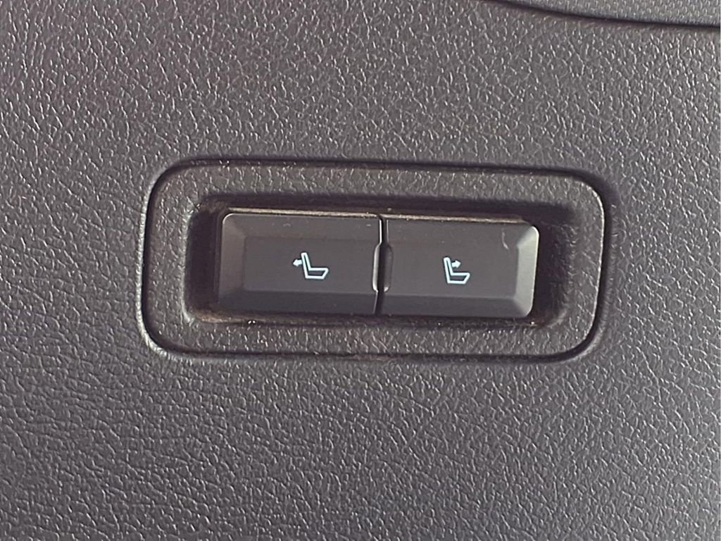 Used 2023 Ford Expedition Limited image 26