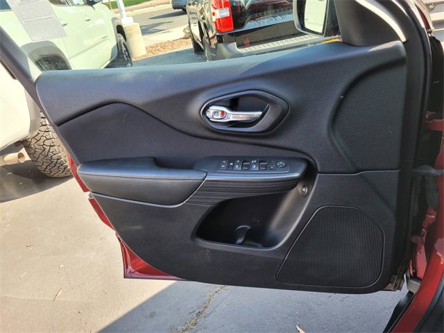 Used 2017 Jeep Cherokee Sport image 28