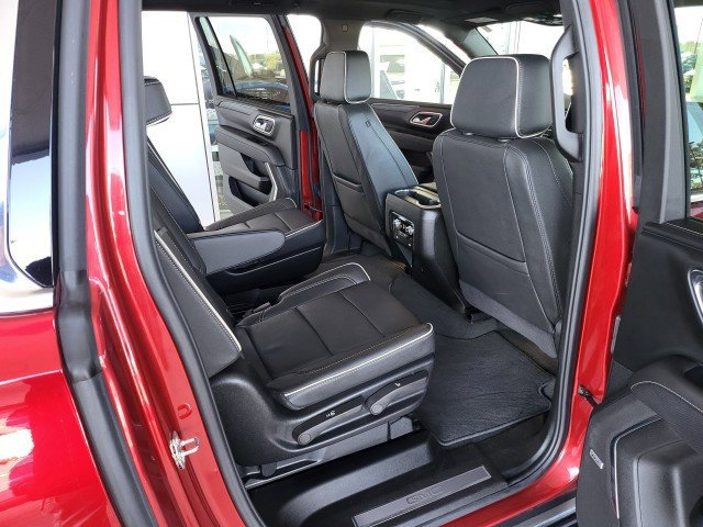 Used 2024 GMC Yukon XL SLT w/ SLT Luxury Package AWD/4WD image 19