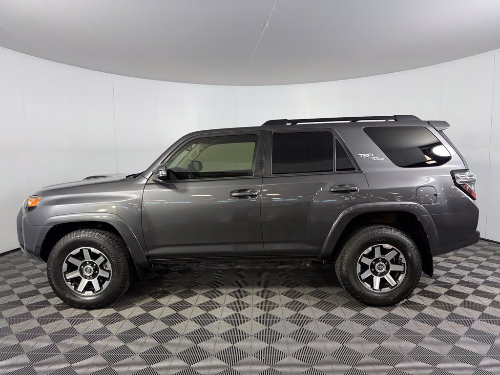 Used 2021 Toyota 4Runner TRD Off-Road Premium w/ Moonroof Package AWD/4WD image 9