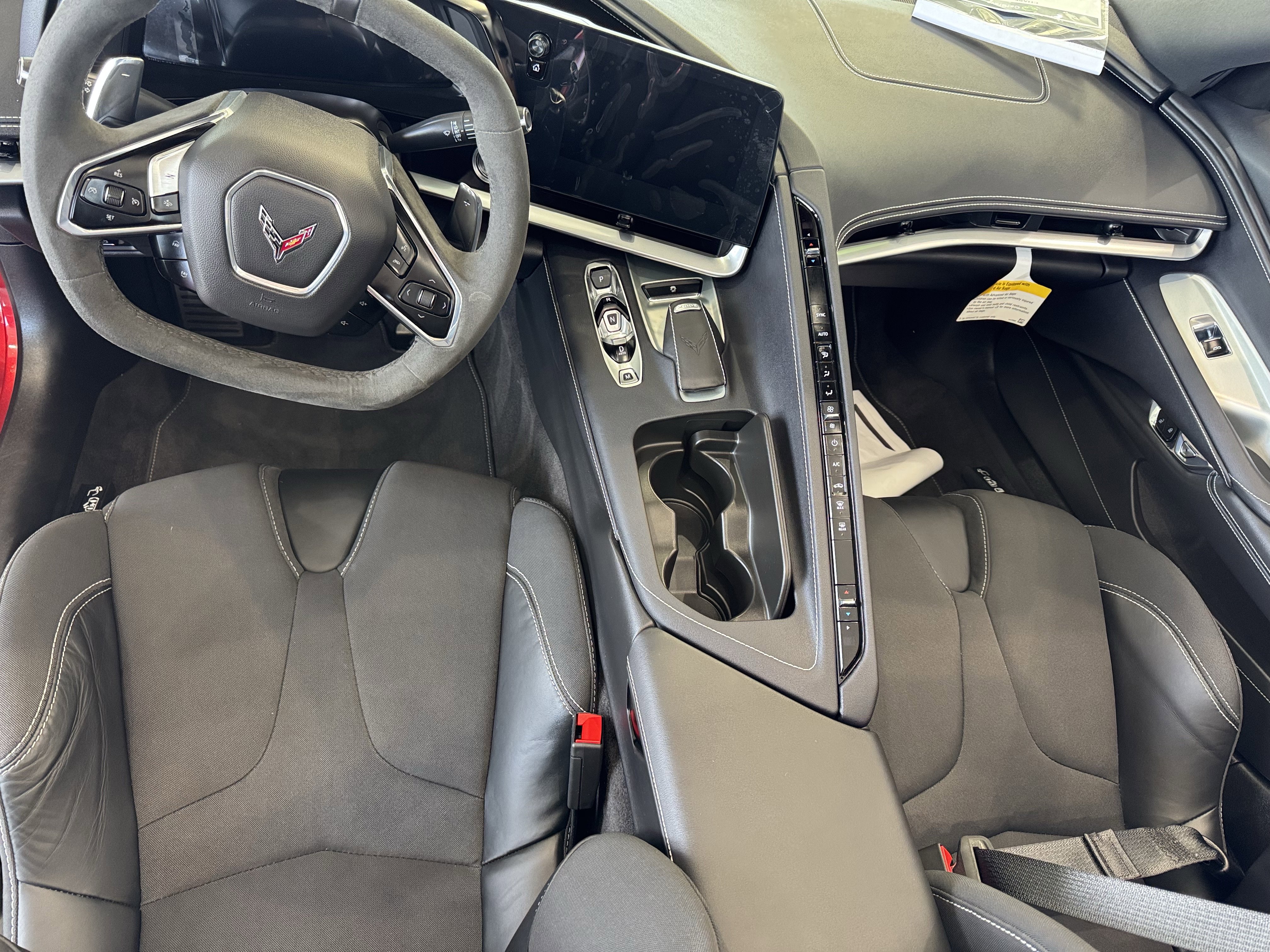 Used 2024 Chevrolet Corvette Stingray Convertible w/ Z51 Performance Package image 17