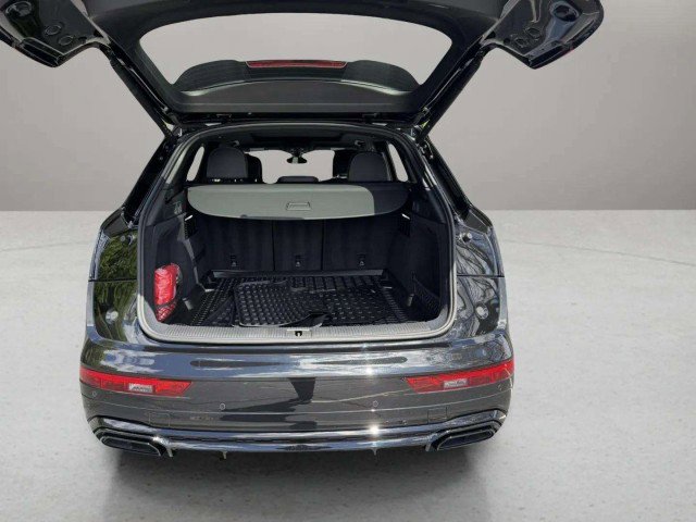 Certified 2024 Audi Q5 2.0T Premium Plus w/ Premium Plus Package AWD/4WD image 33