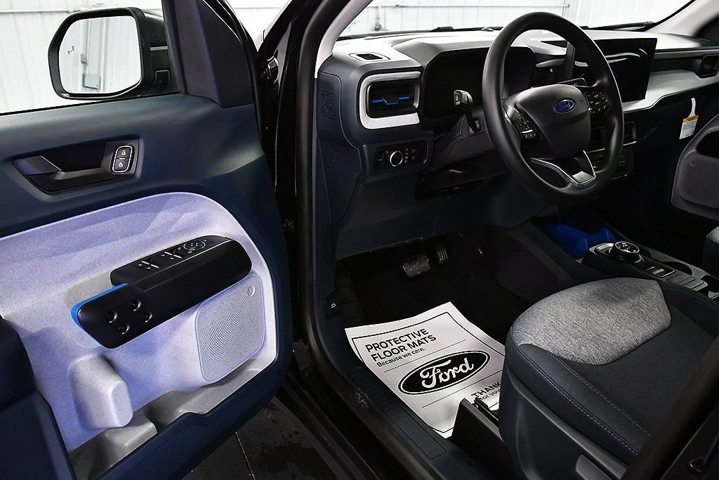 New 2026 Ford Maverick XLT AWD/4WD image 16