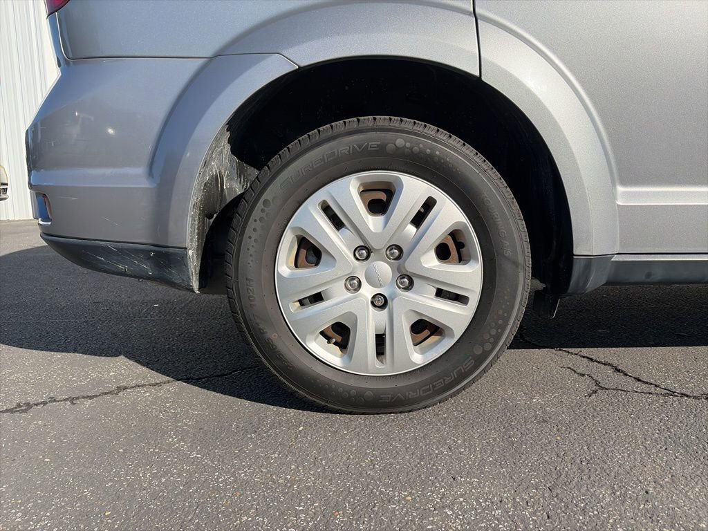 Used 2019 Dodge Journey SE image 9