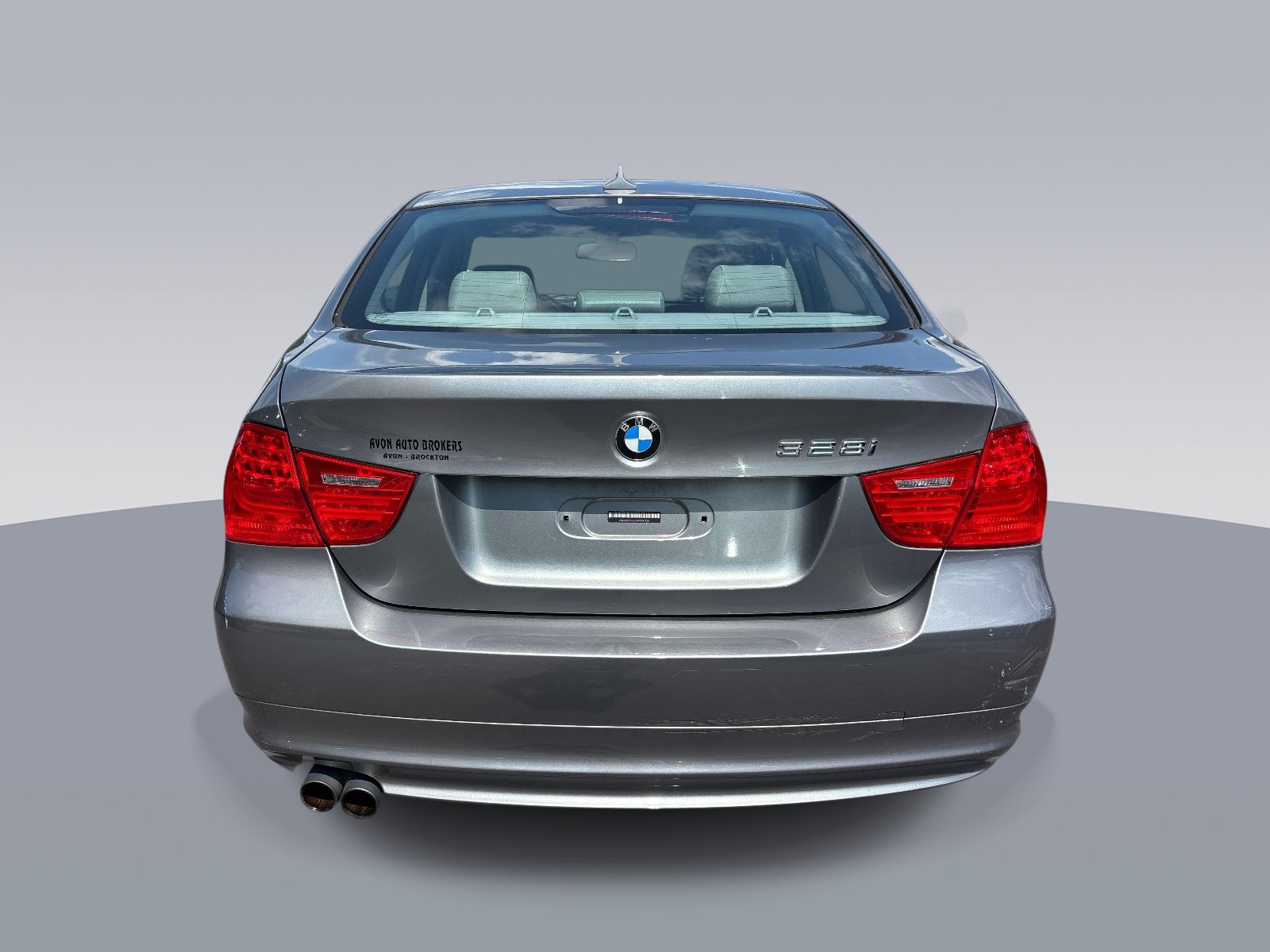 Used 2011 BMW 328i xDrive Sedan AWD/4WD image 3