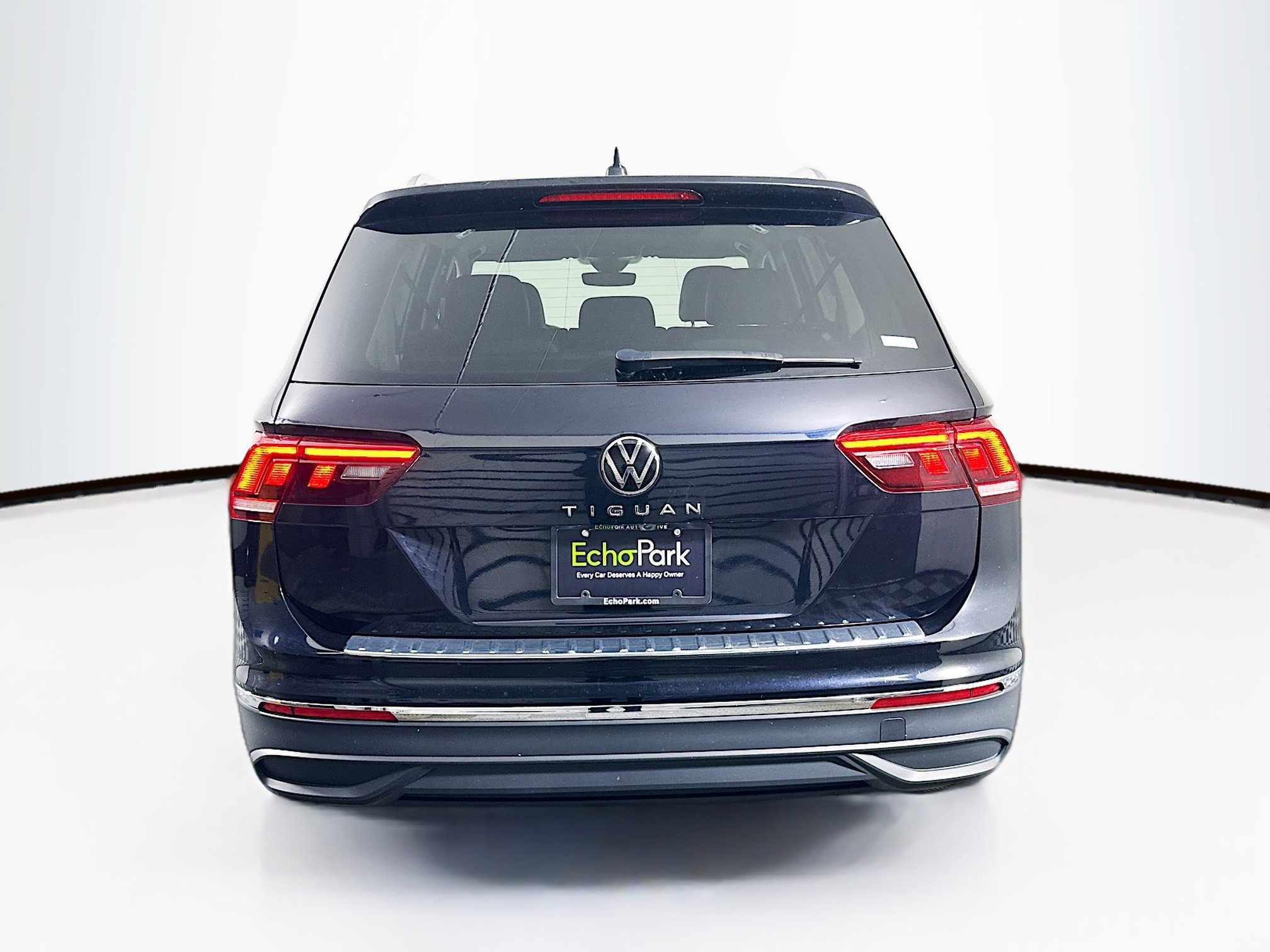 Used 2024 Volkswagen Tiguan Wolfsburg Edition image 7