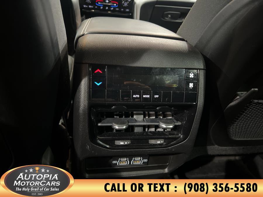 Used 2022 Jeep Grand Cherokee L Laredo w/ Luxury Tech Group I AWD/4WD image 21