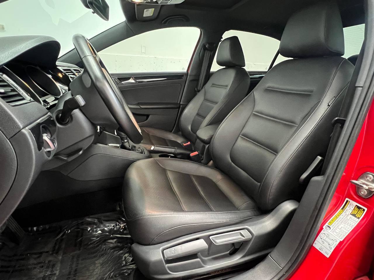 Used 2018 Volkswagen Jetta Sport image 8