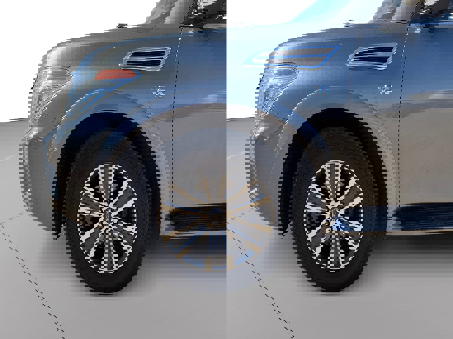 Used 2019 Nissan Armada SL w/ Premium Package image 9