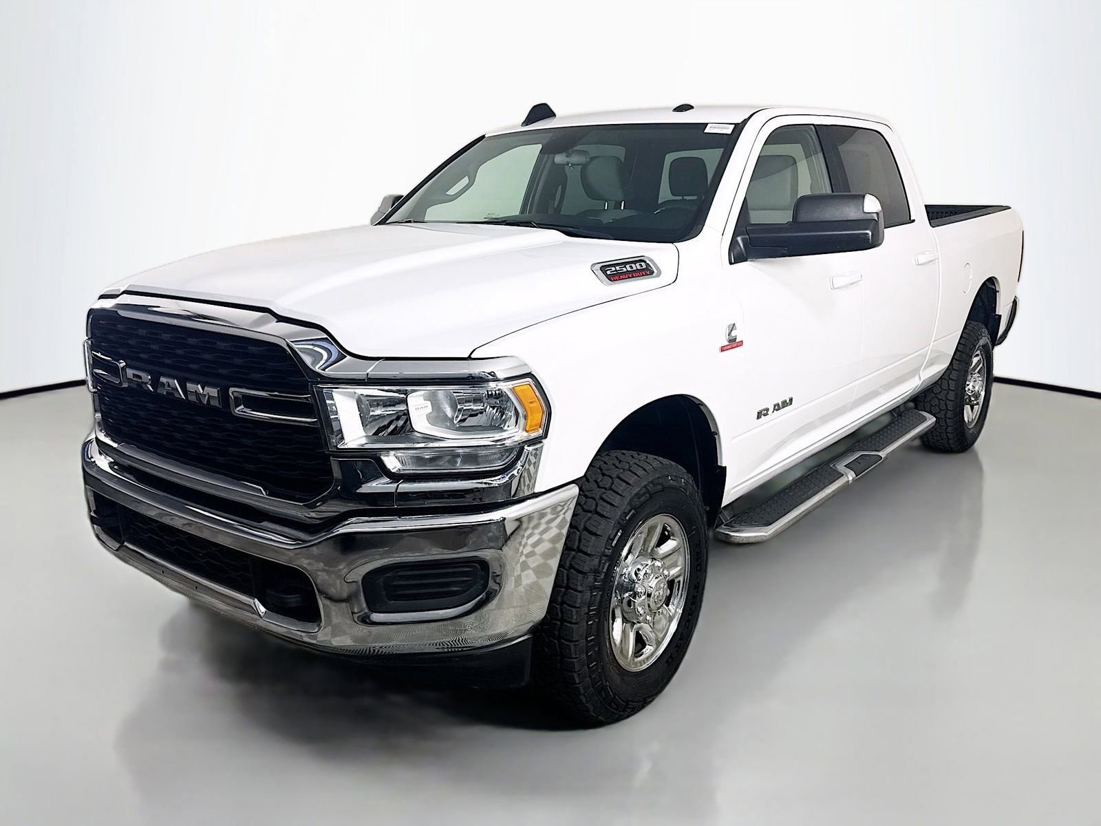 Used 2022 RAM 2500 Big Horn AWD/4WD image 3