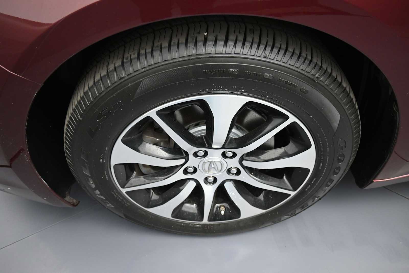 Used 2015 Acura TLX w/ Technology Package FWD image 14