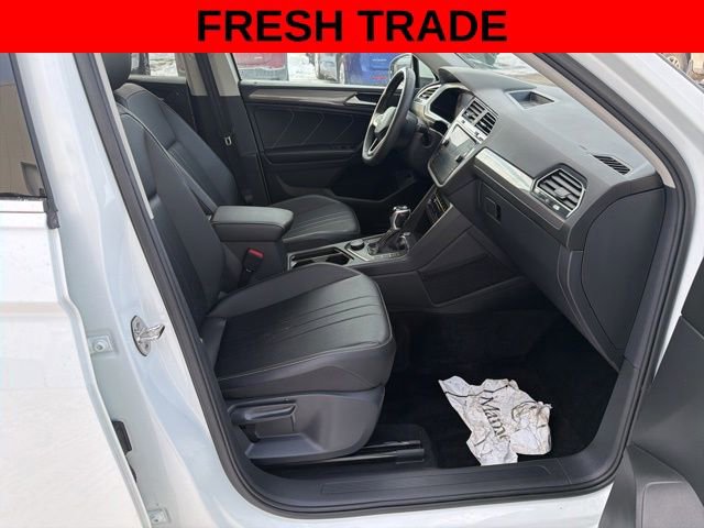 Used 2022 Volkswagen Tiguan SE image 7