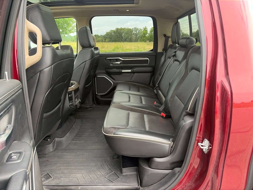 Used 2019 RAM 1500 Laramie AWD/4WD image 11