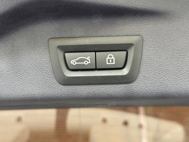 Used 2022 BMW X7 M50i image 58