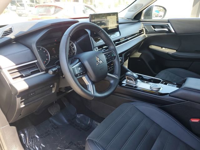 Used 2025 Mitsubishi Outlander SE AWD/4WD image 15