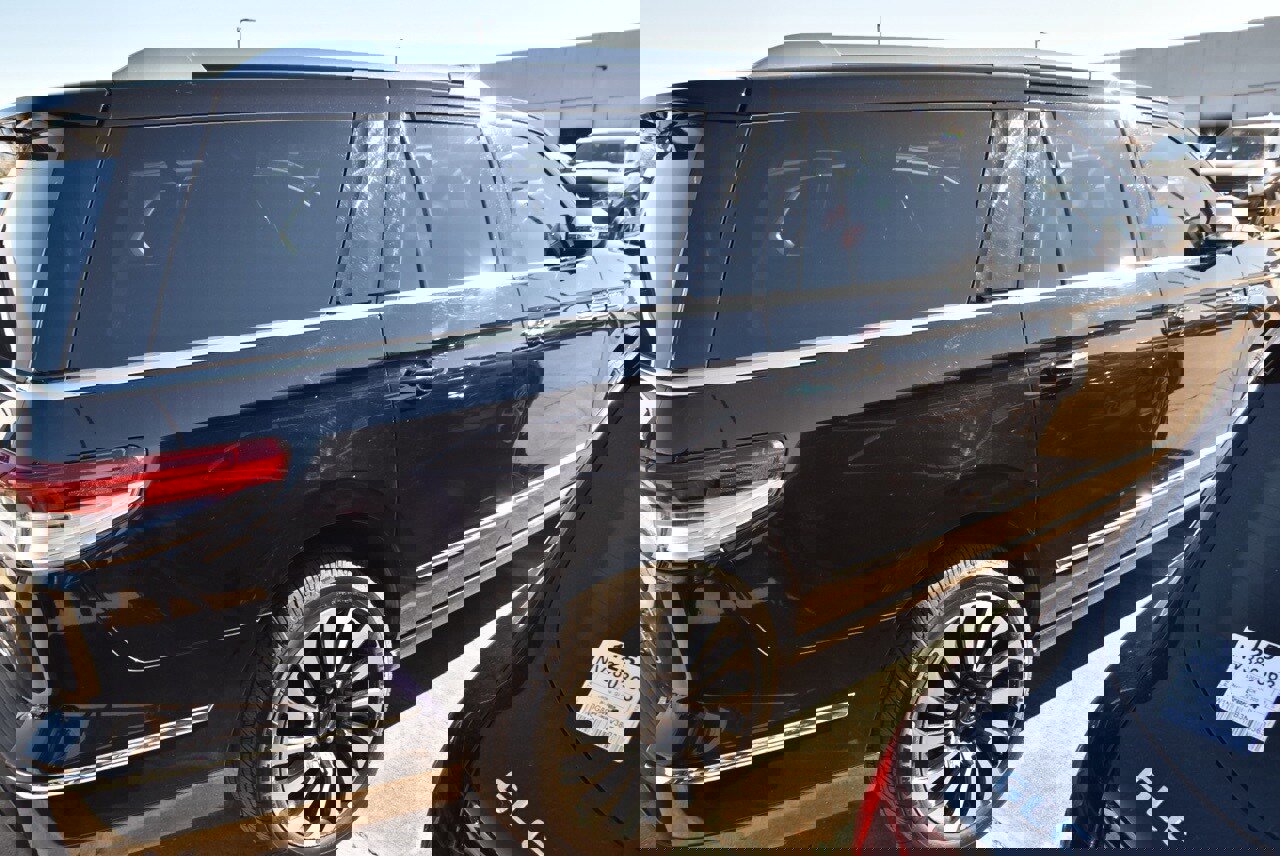 Used 2023 Lincoln Navigator L Black Label image 6