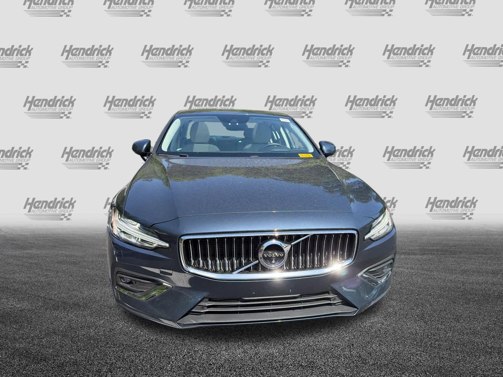 Used 2019 Volvo S60 T6 Inscription image 3