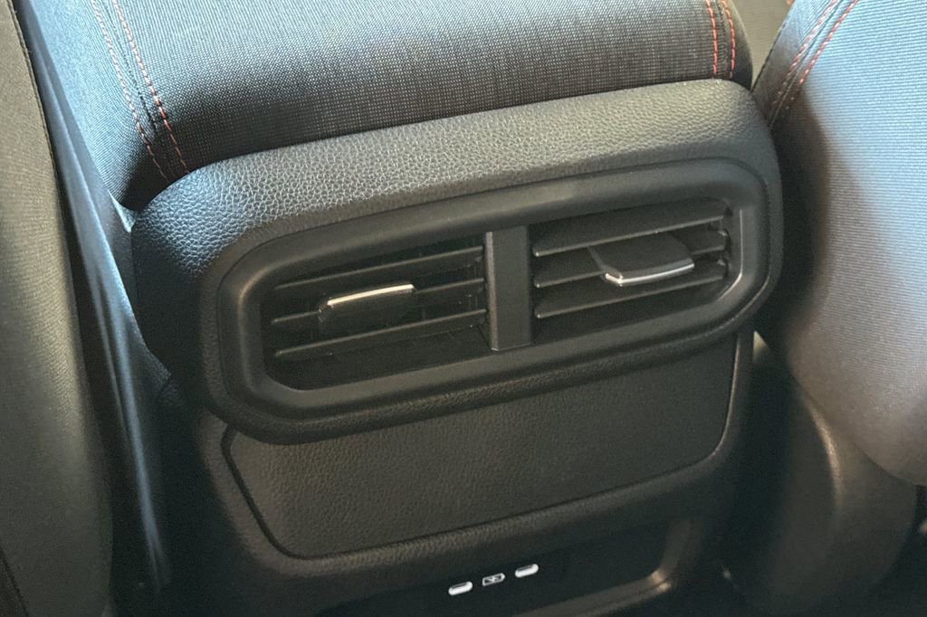 Certified 2025 Honda Pilot Sport image 17