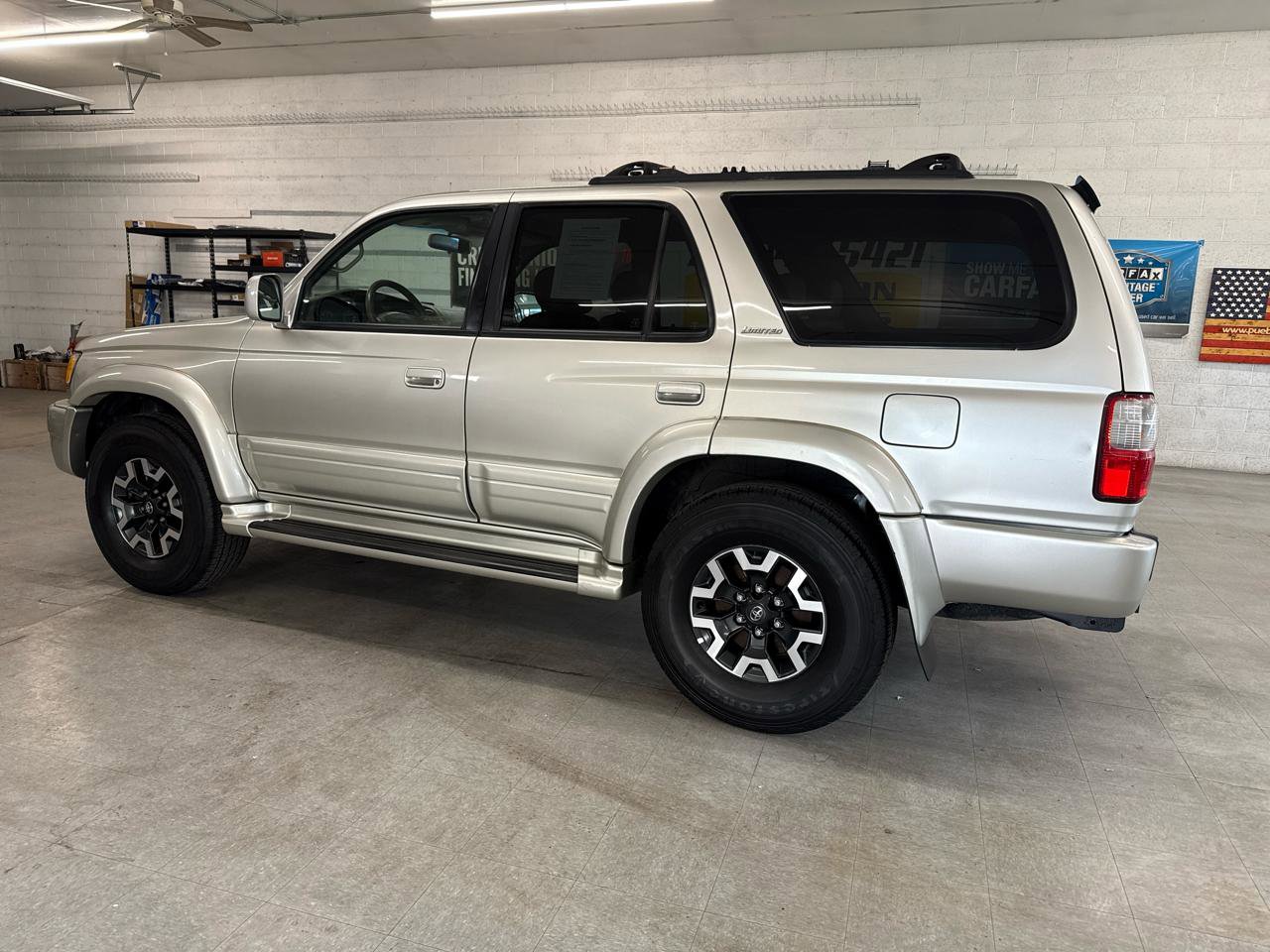 Used 2001 Toyota 4Runner Limited image 2