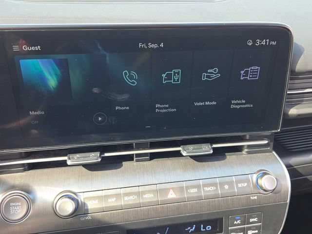 Used 2024 Hyundai Kona SEL AWD/4WD image 24