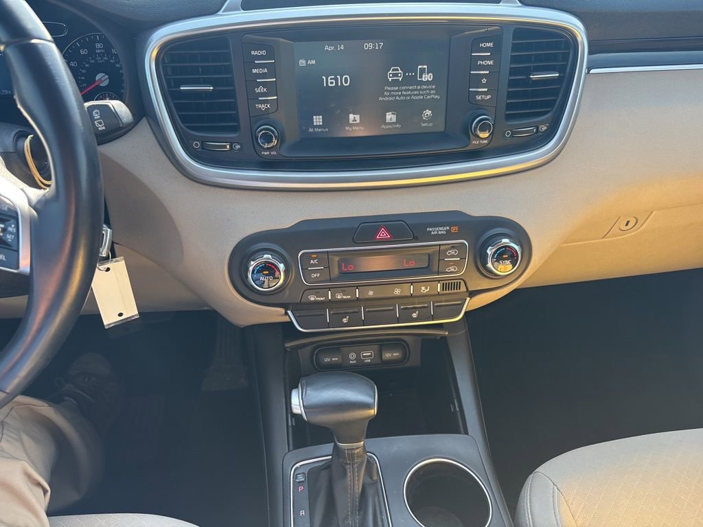Used 2020 Kia Sorento LX w/ LX I4 Convenience Package image 10