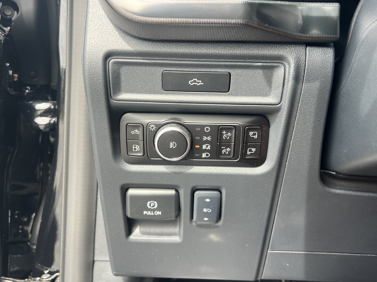 New 2026 Ford F150 Platinum w/ Equipment Group 702A High AWD/4WD image 15