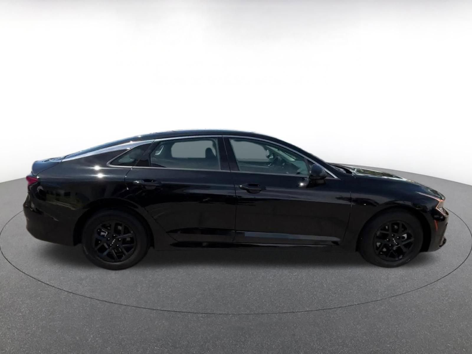 Used 2025 Kia K5 LXS image 16