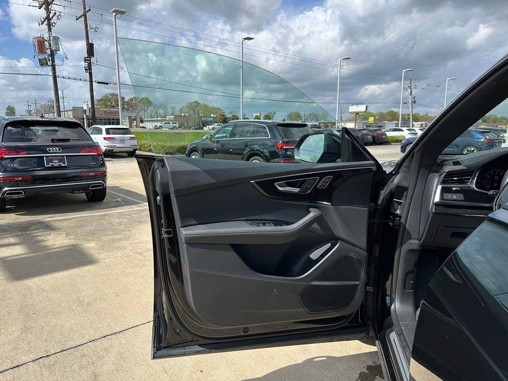 Certified 2025 Audi Q8 Premium Plus w/ Premium Plus Package image 11