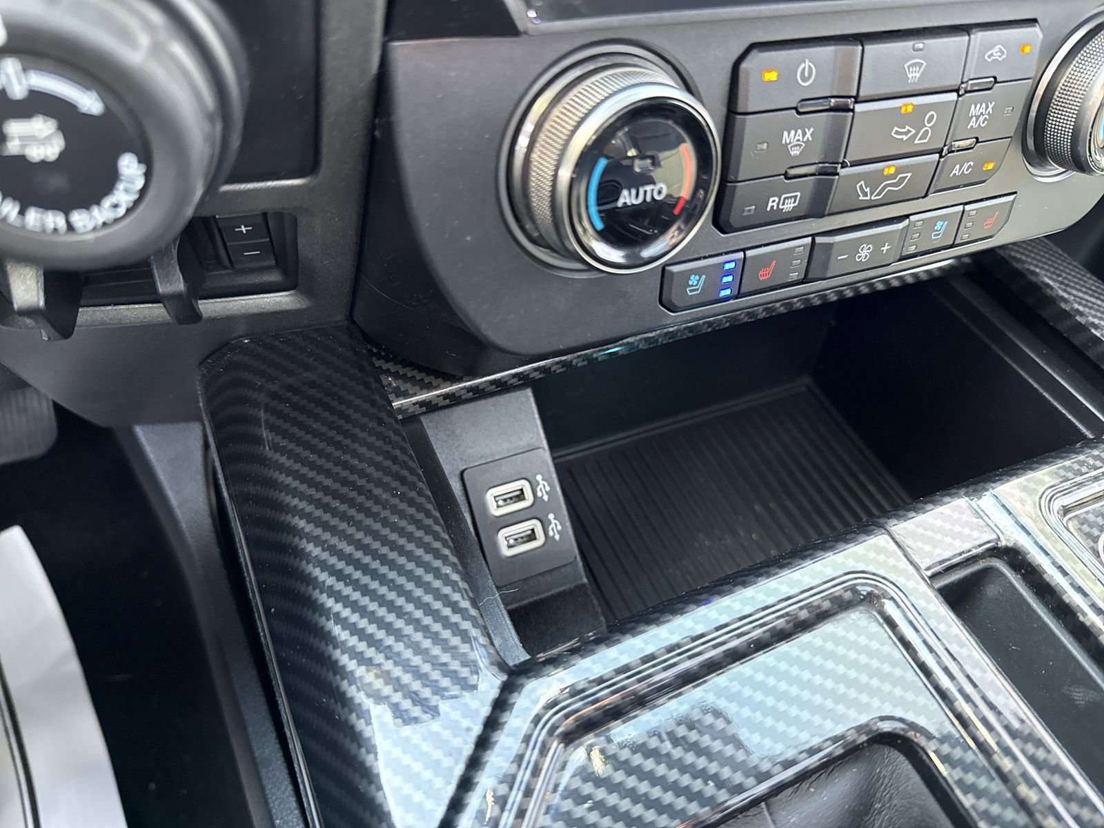 Used 2020 Ford F150 Raptor w/ Equipment Group 802A Luxury AWD/4WD image 33