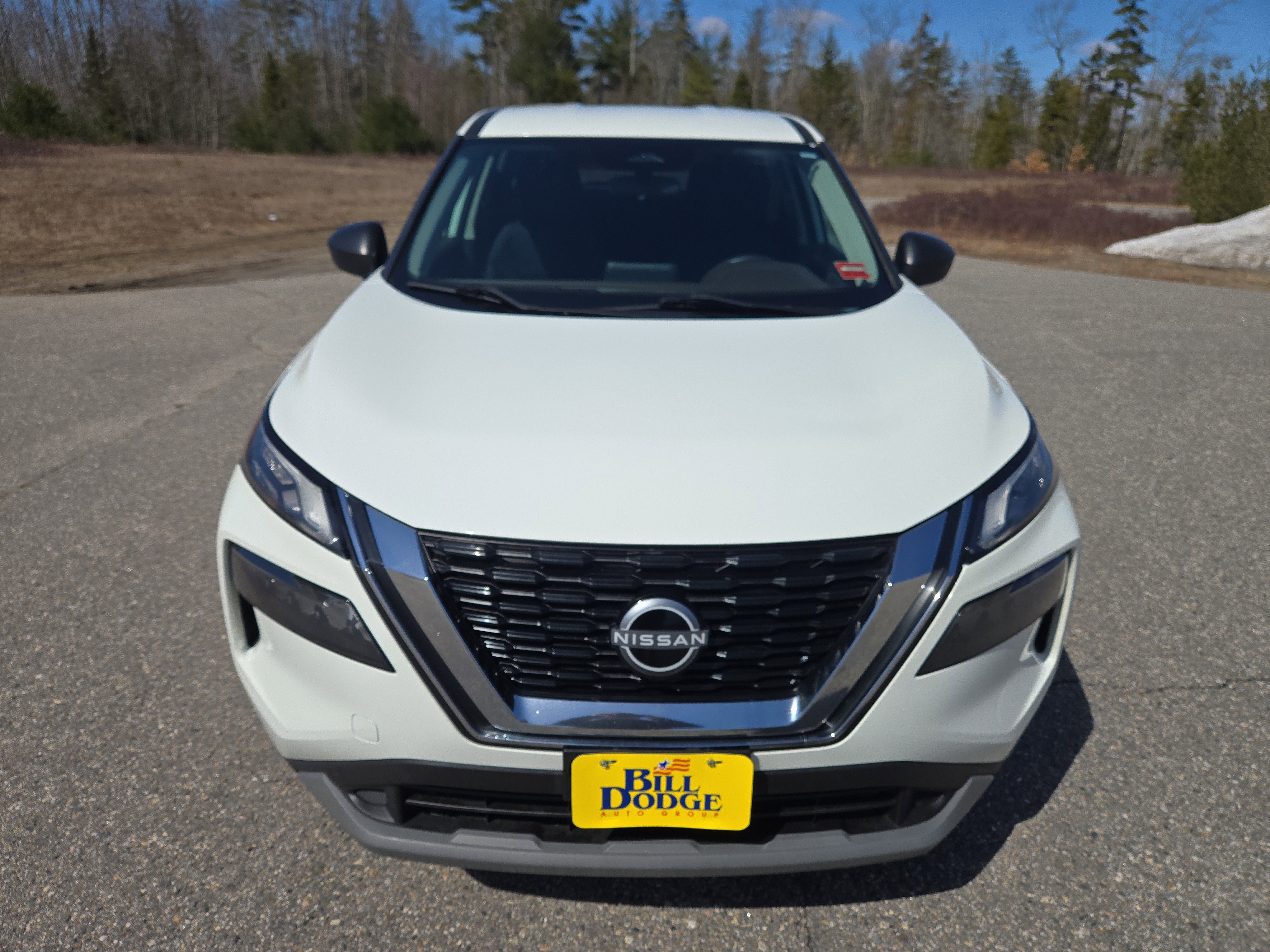 Used 2023 Nissan Rogue S image 2