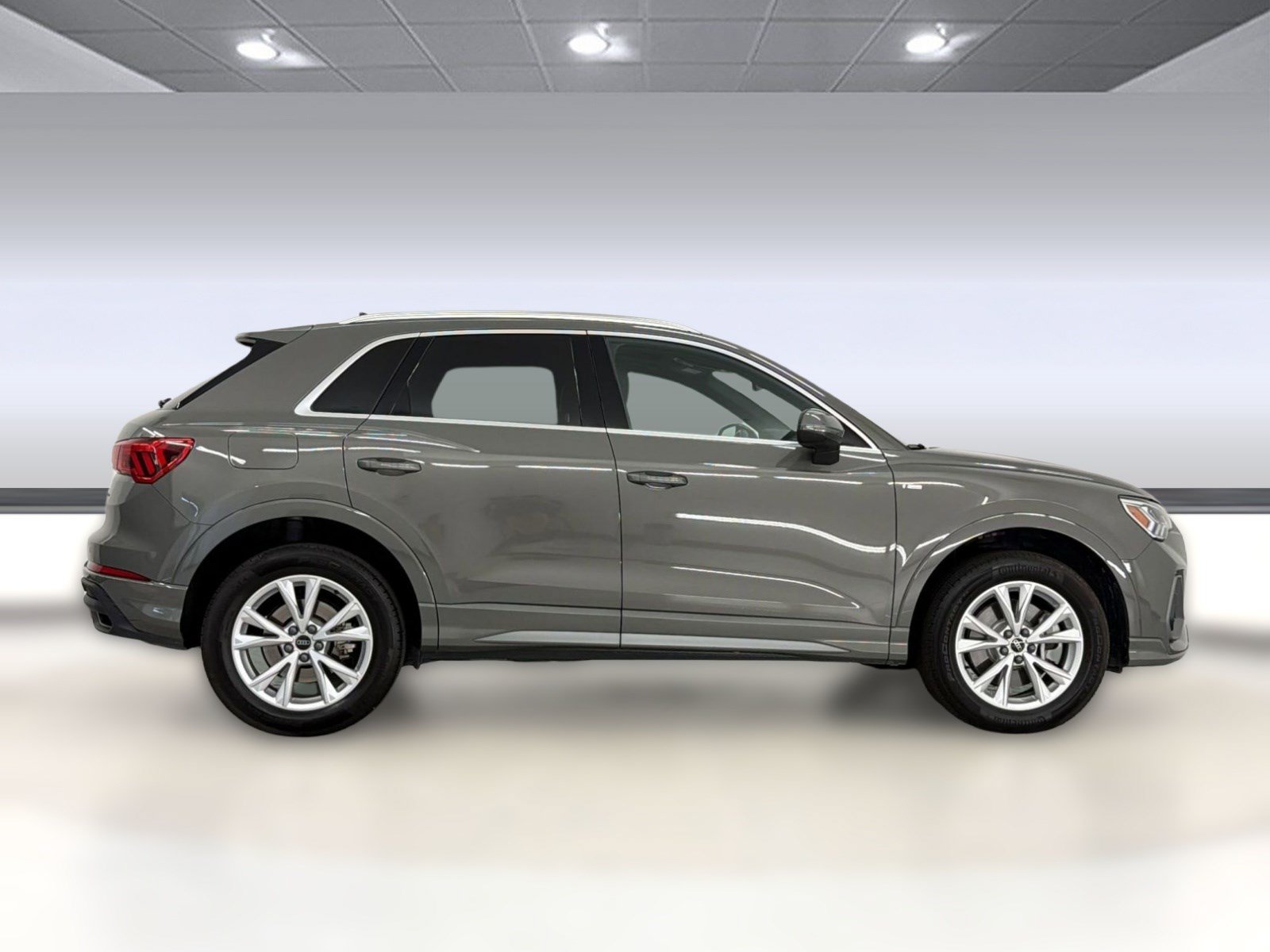 Certified 2025 Audi Q3 2.0T Premium w/ Convenience Package AWD/4WD image 8