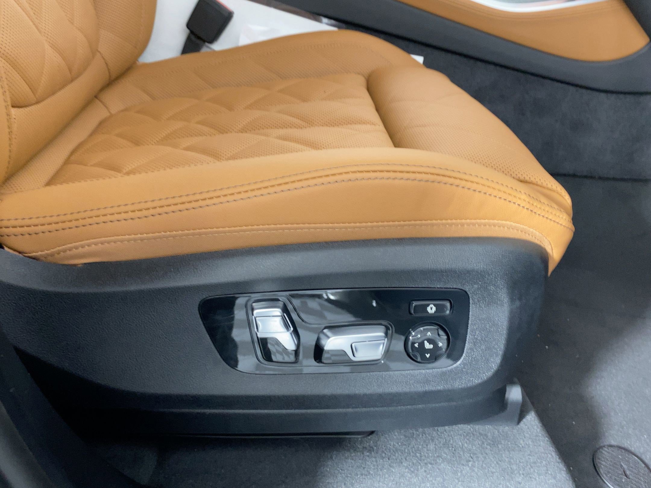 Used 2026 BMW X5 sDrive40i w/ Climate Comfort Package image 31