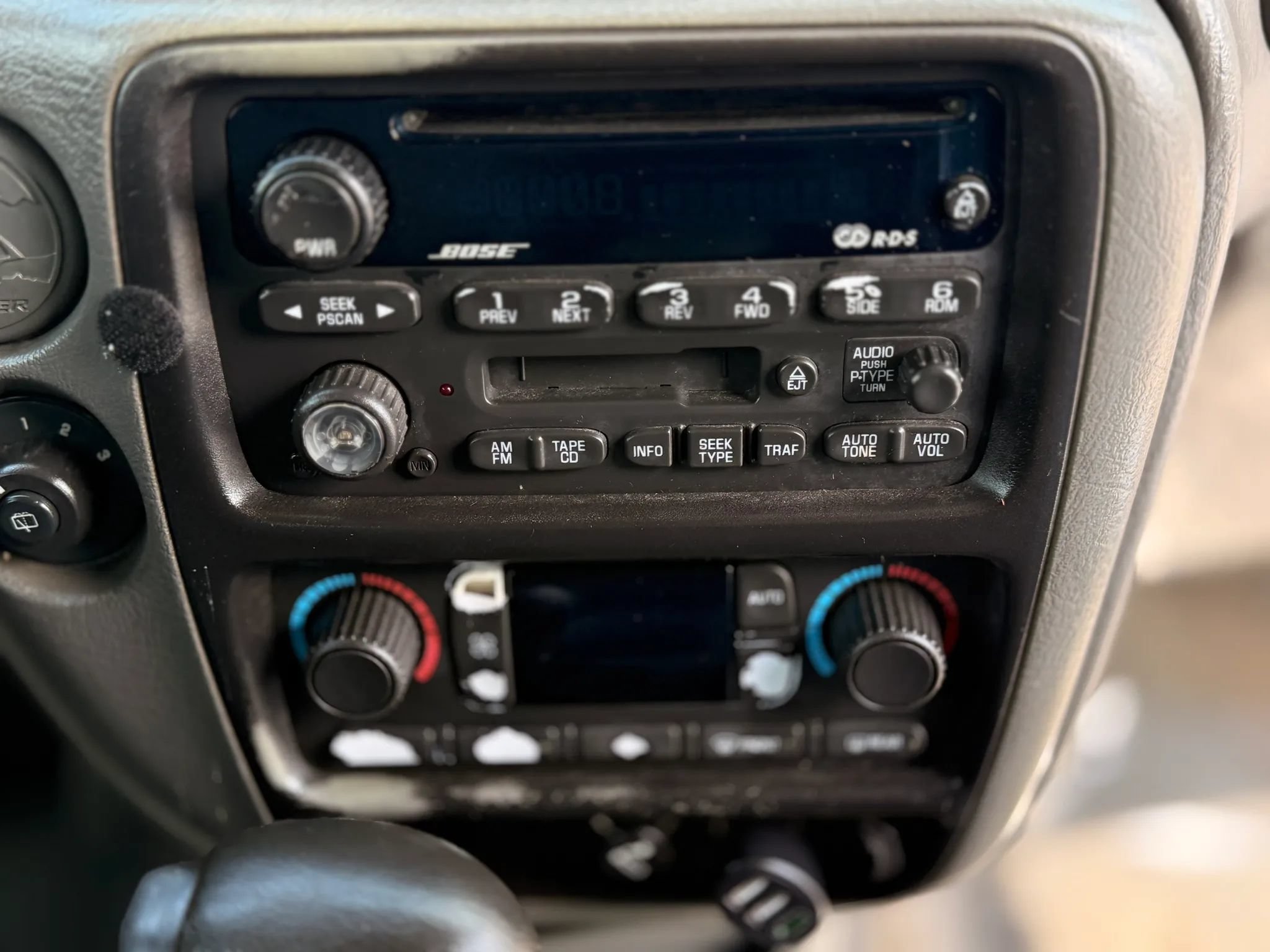 Used 2003 Chevrolet TrailBlazer LT w/ Preferred Equipment Group RWD image 25