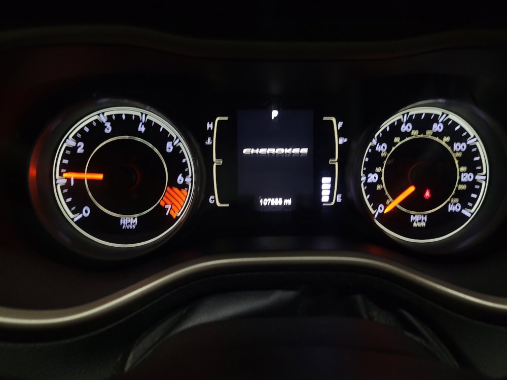 Used 2014 Jeep Cherokee Latitude AWD/4WD image 23