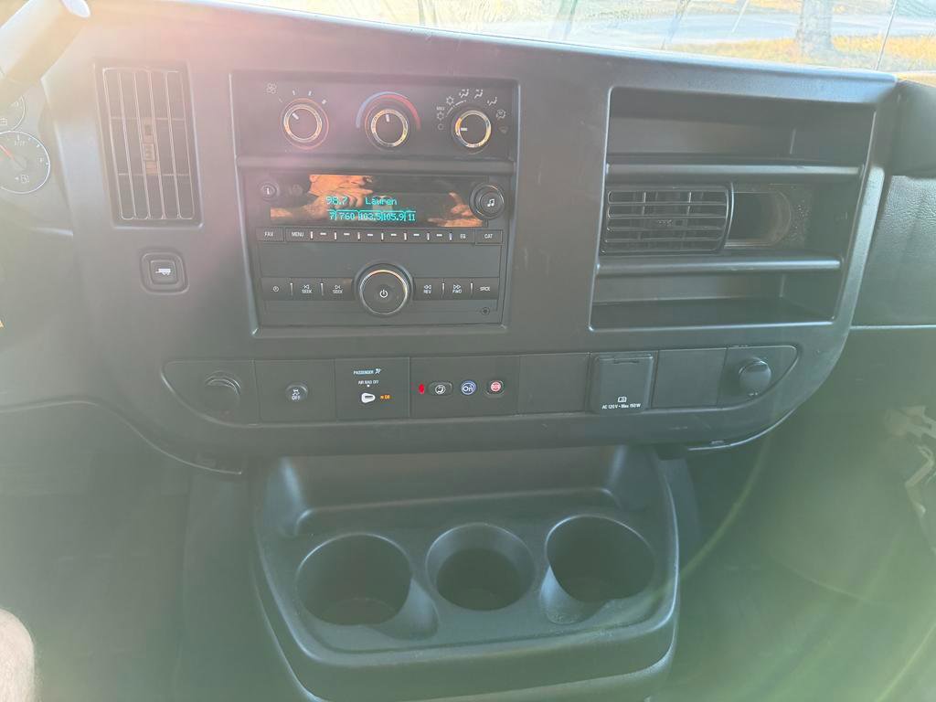 Used 2025 Chevrolet Express 2500 w/ Driver Convenience Package image 19
