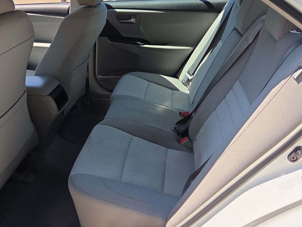 Used 2016 Toyota Camry LE image 13
