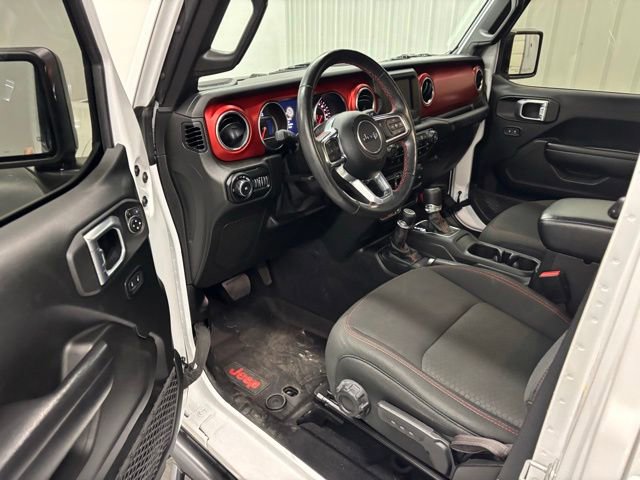 Used 2021 Jeep Wrangler Unlimited Rubicon w/ Cold Weather Group AWD/4WD image 14