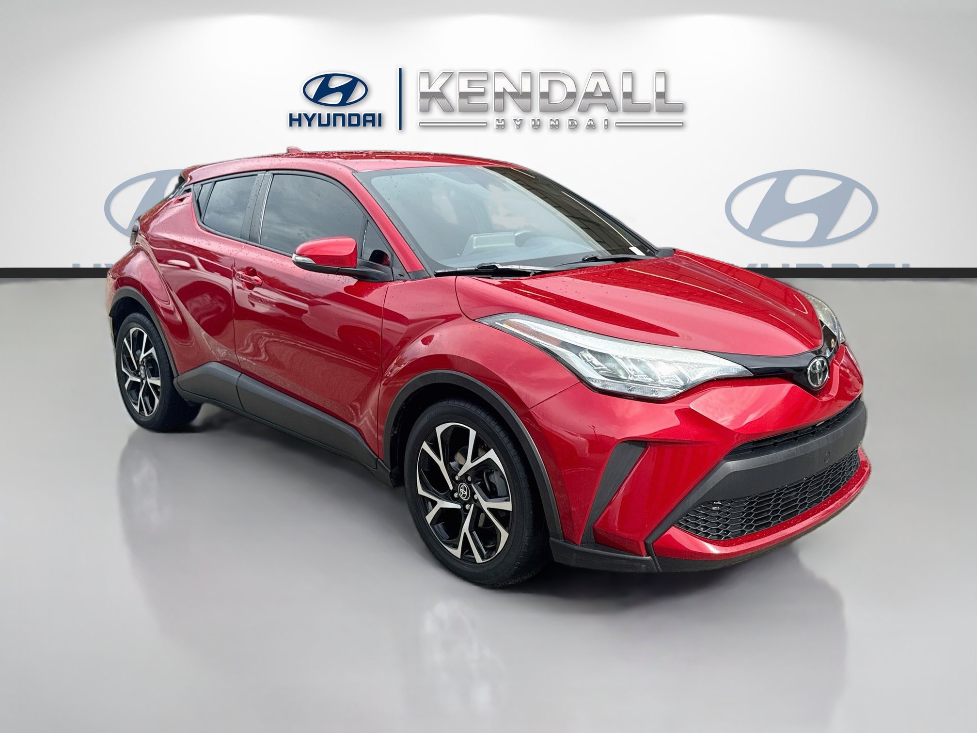 Used 2021 Toyota C-HR XLE FWD image 1